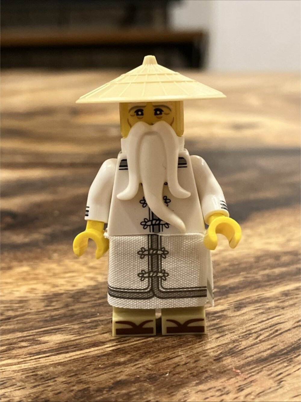 Lego Minifigure ( Authentic ) - Picture 2 of 3